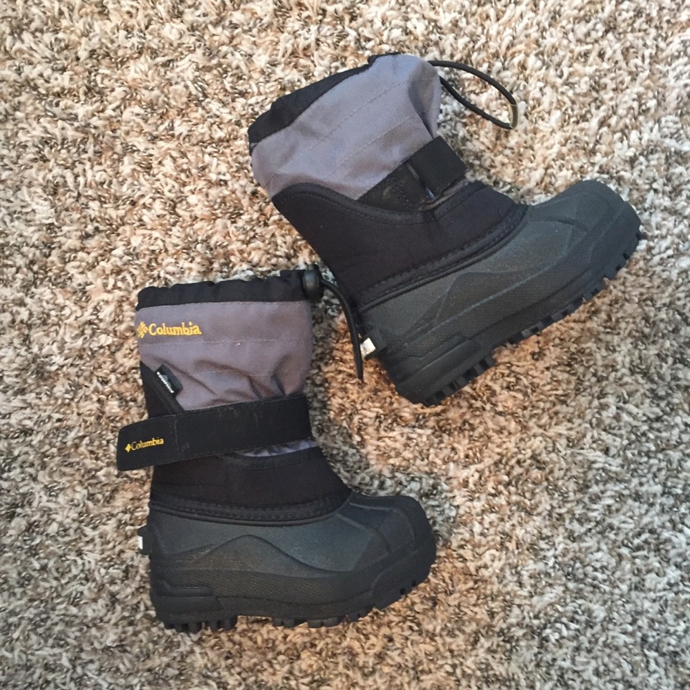 Columbia kids winter boots